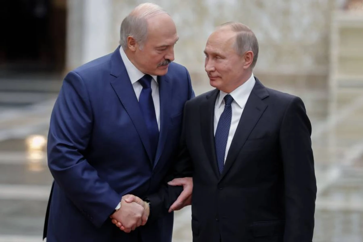 Putin Lukaşenko ilə telefon danışığı apardı