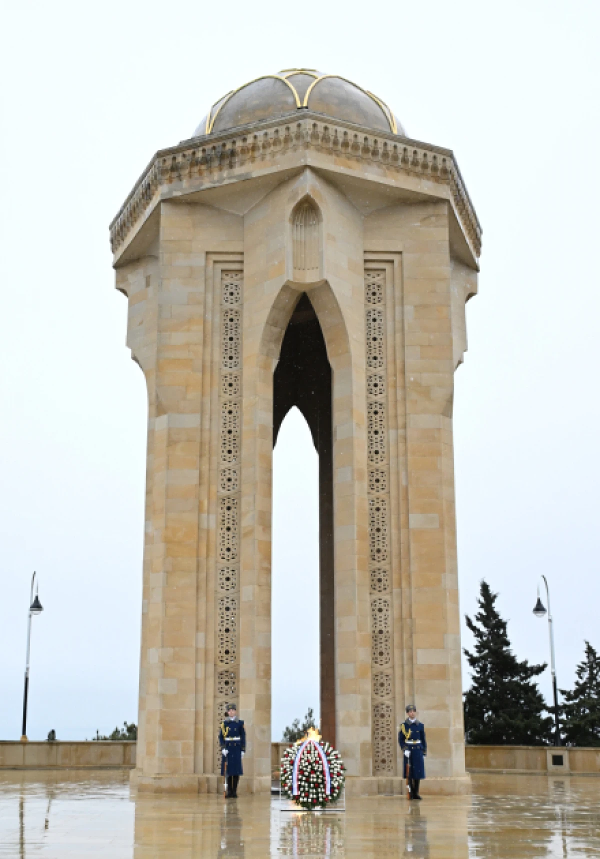ABŞ-nin Vitse-prezidenti Cey. Di. Vens Şəhidlər xiyabanını ziyarət etdi — 1