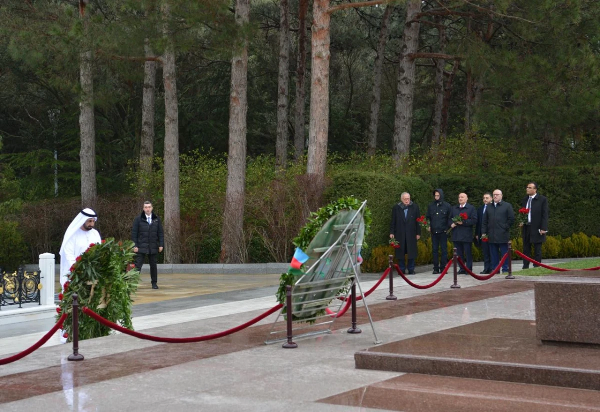 Ərəb Parlamentinin prezidenti Fəxri xiyabanı və Zəfər parkını ziyarət etdi — 5