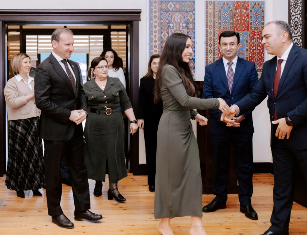 Şuşa məscidi üçün hazırlanan dairəvi əl xalçasının kəsim mərasimi oldu — 8