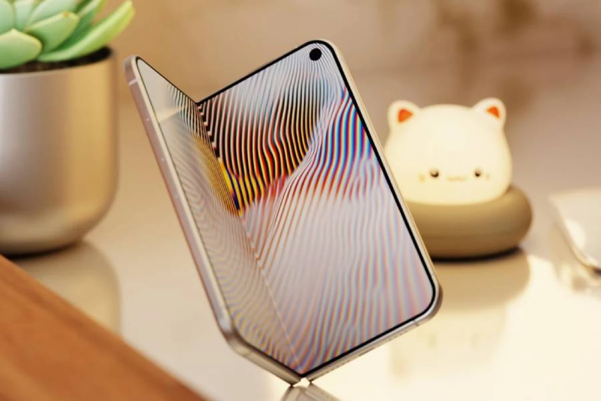 “Apple” qatlanan smartfon üzərində işləyir