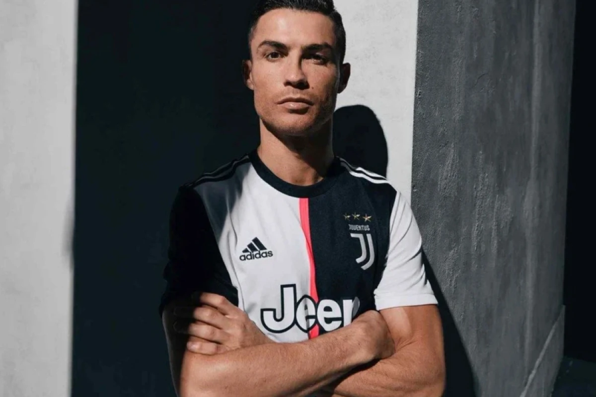 "Əl-Nəsr" Ronaldunu ilk dəfə start heyətə daxil etdi