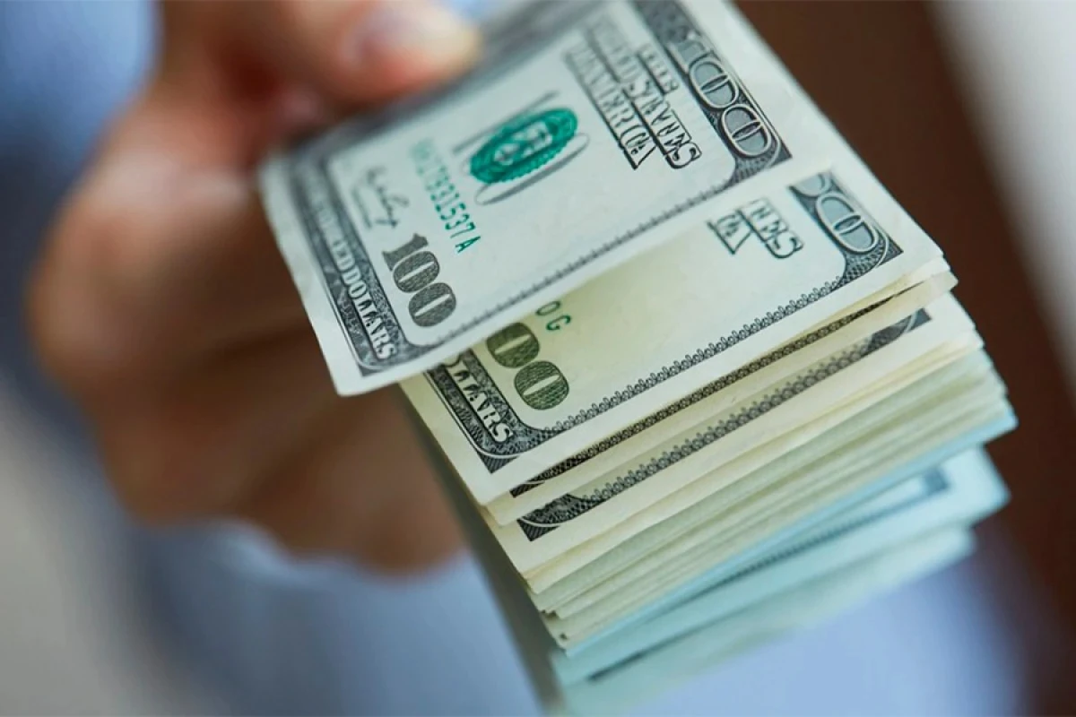 Dollar bahalaşıb? - Bu günə olan məzənnə