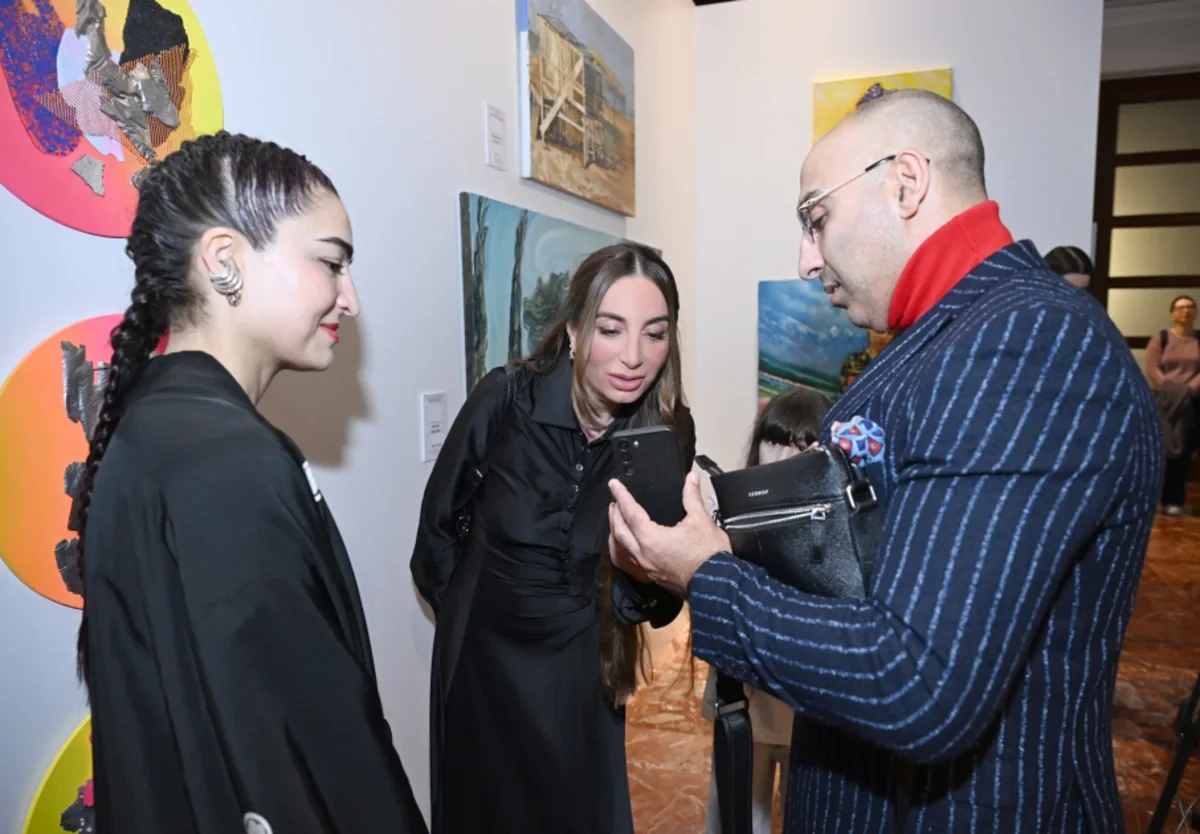 Leyla Əliyeva və Arzu Əliyeva Tiranada beynəlxalq incəsənət sərgisinin açılışında iştirak etdilər - FOTO — 2