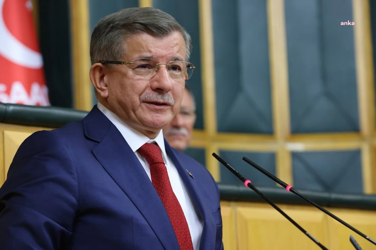 Davudoğlu: "Tabutumu azərbaycanlı gənclər daşısın!"