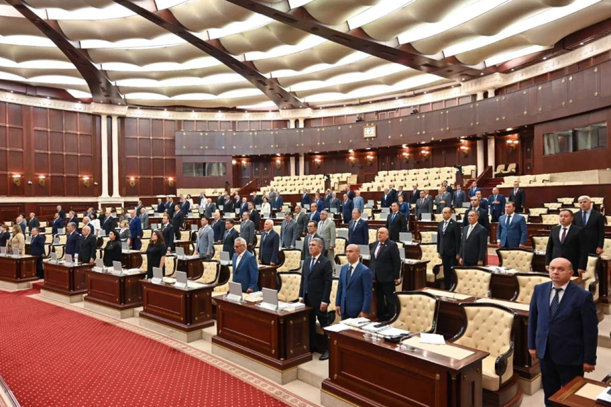 Milli Məclisdə Xocalı soyqırımı qurbanlarının xatirəsi yad edildi