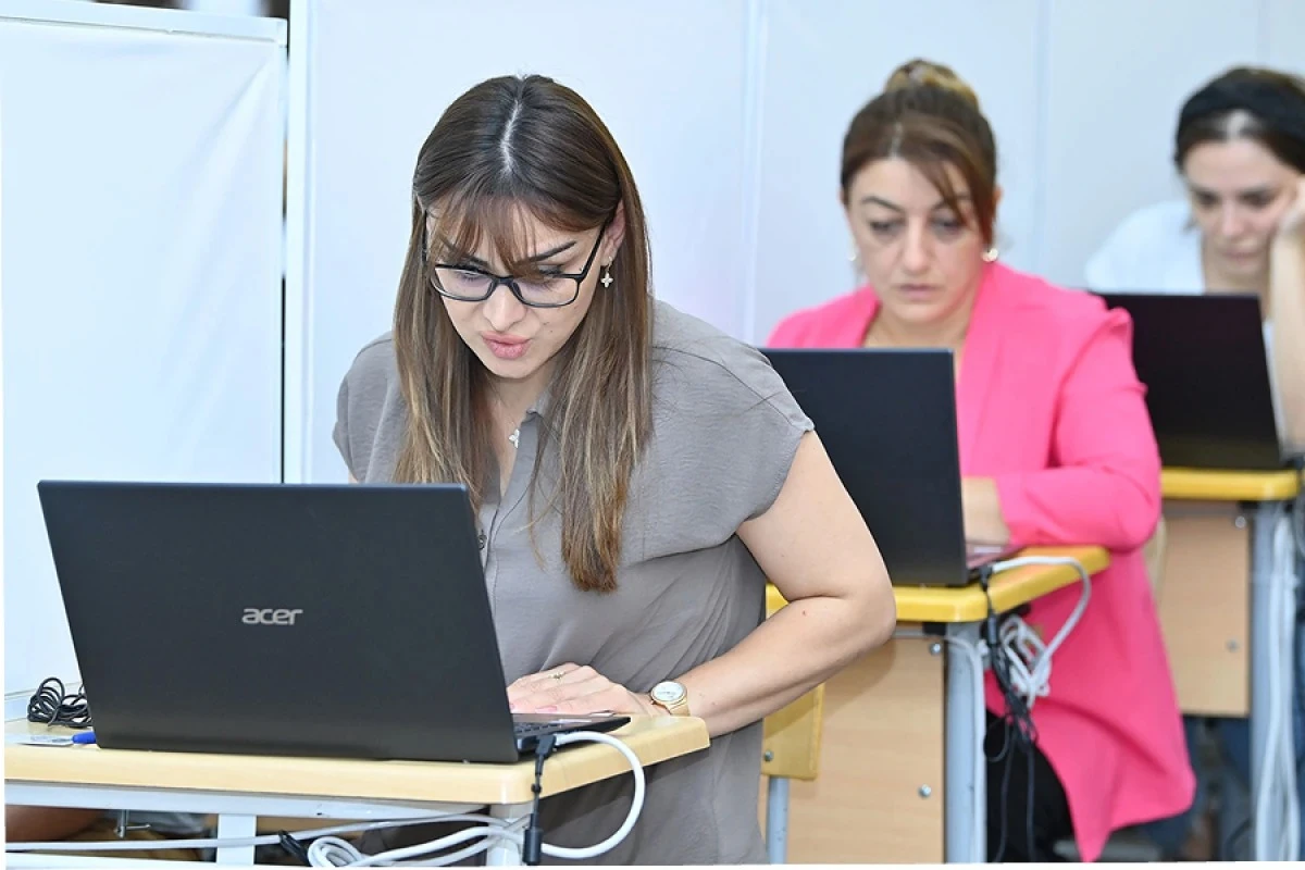 Direktorların işə qəbulu üzrə 975 nəfər müsahibəyə cəlb edildi