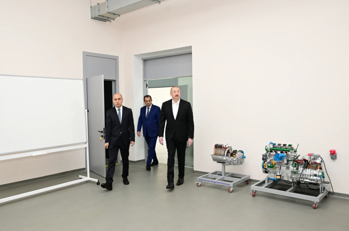 Prezident İlham Əliyev Lənkəran Dövlət Peşə Təhsil Mərkəzinin açılışında iştirak etdi — 5