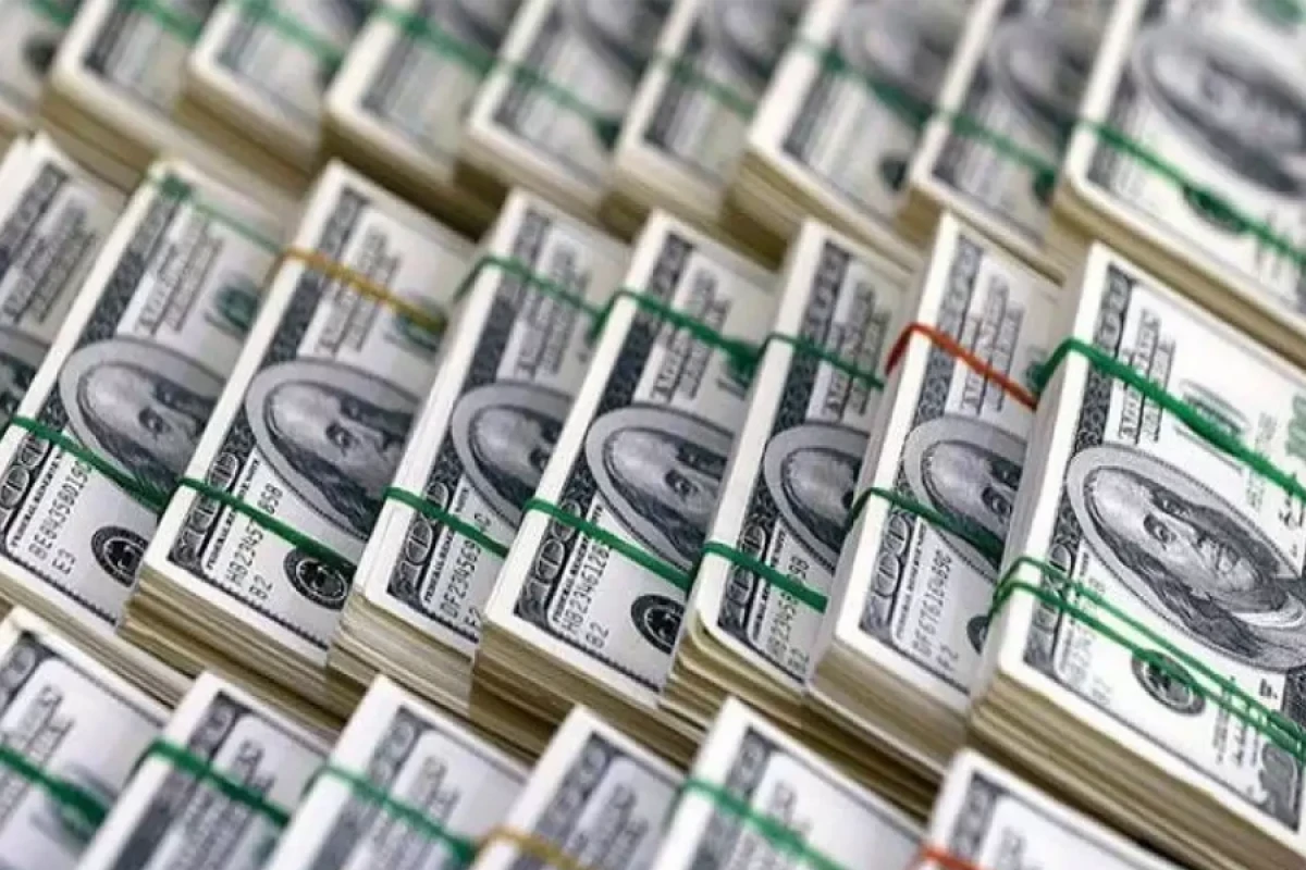 Bankların nağd ABŞ dolları satışı 2 dəfədən çox azaldı