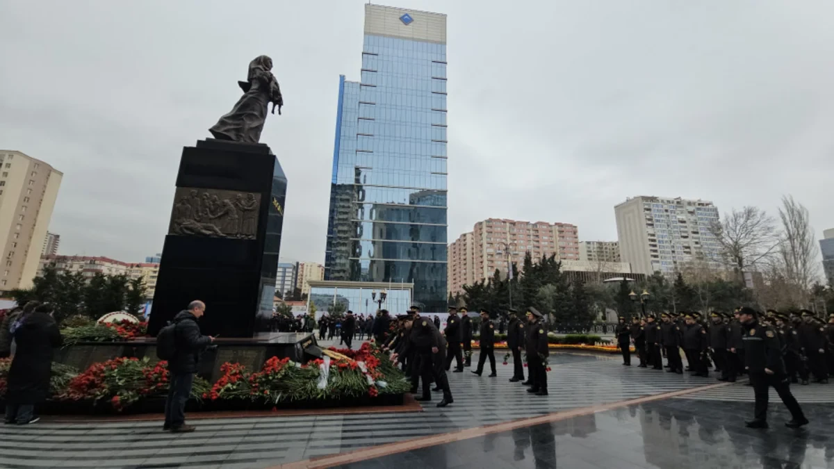 FHN kollektivi Xocalı soyqırımı abidəsini ziyarət etdi — 4