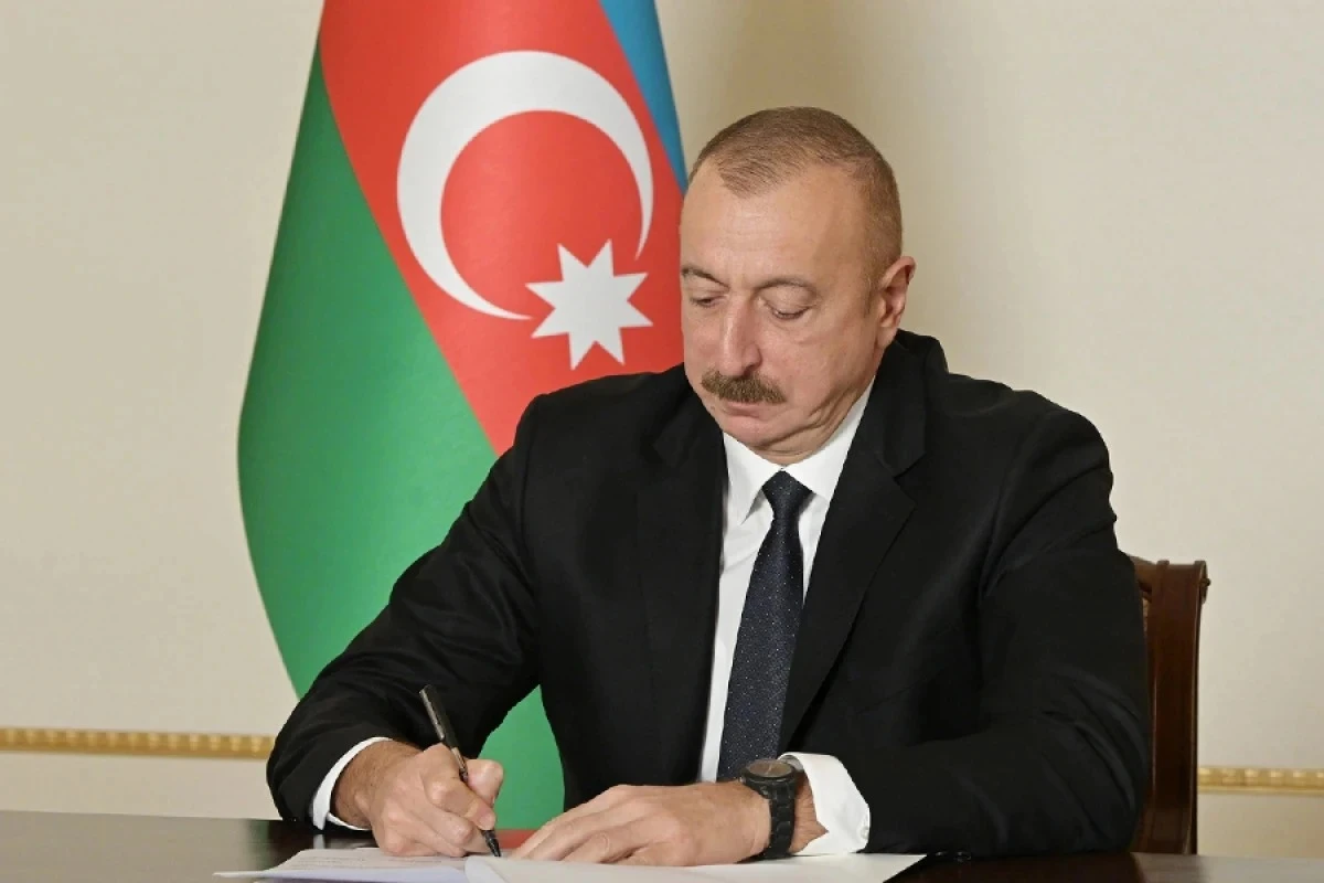 Prezident sosial şəbəkələrlə bağlı SƏRƏNCAM imzaladı