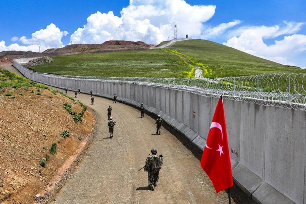 Türkiyə insanların sərhədi keçməsi ilə bağlı iddiaları təkzib etdi