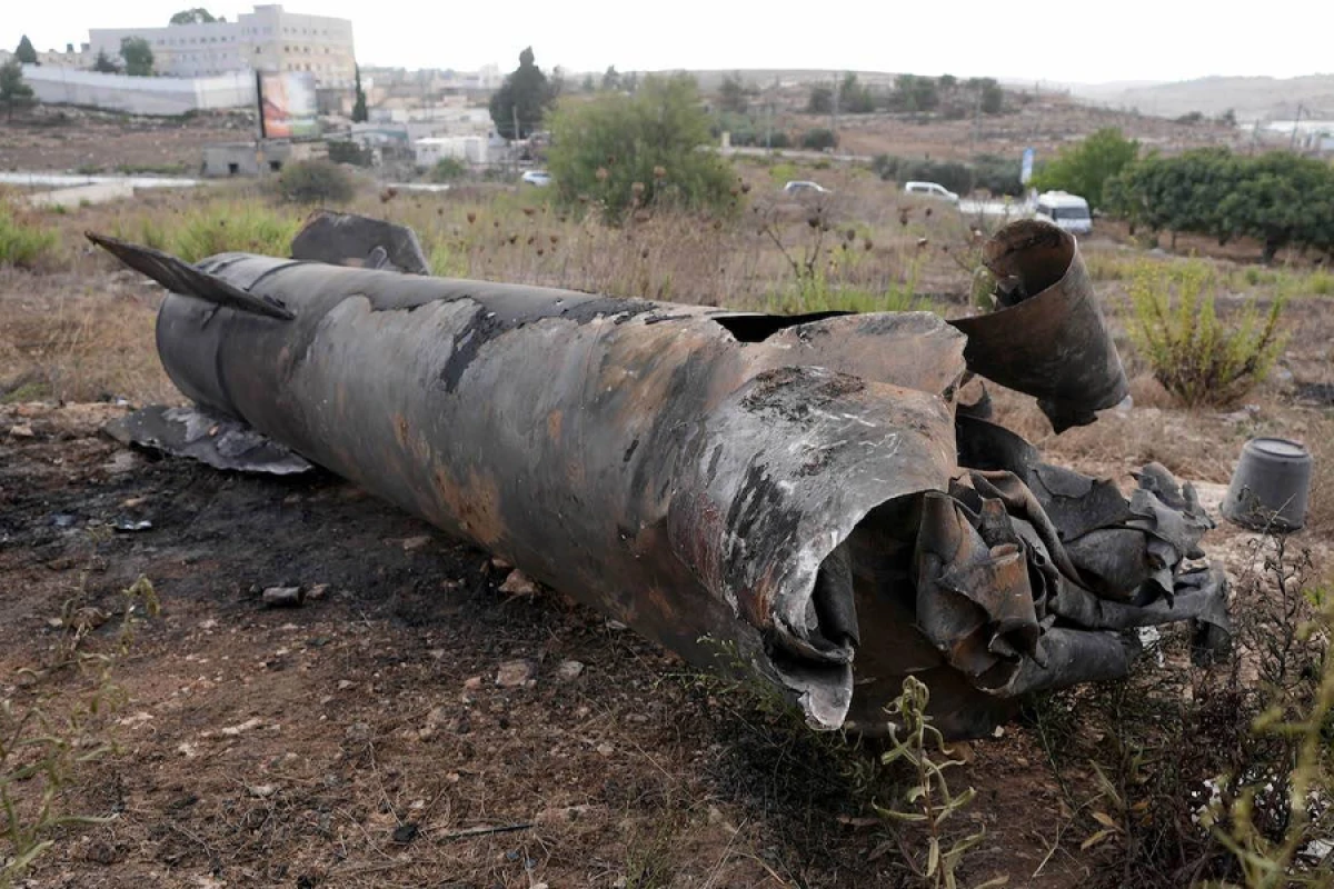 İran raketi Suriyada yaşayış binasının üzərinə düşdü
