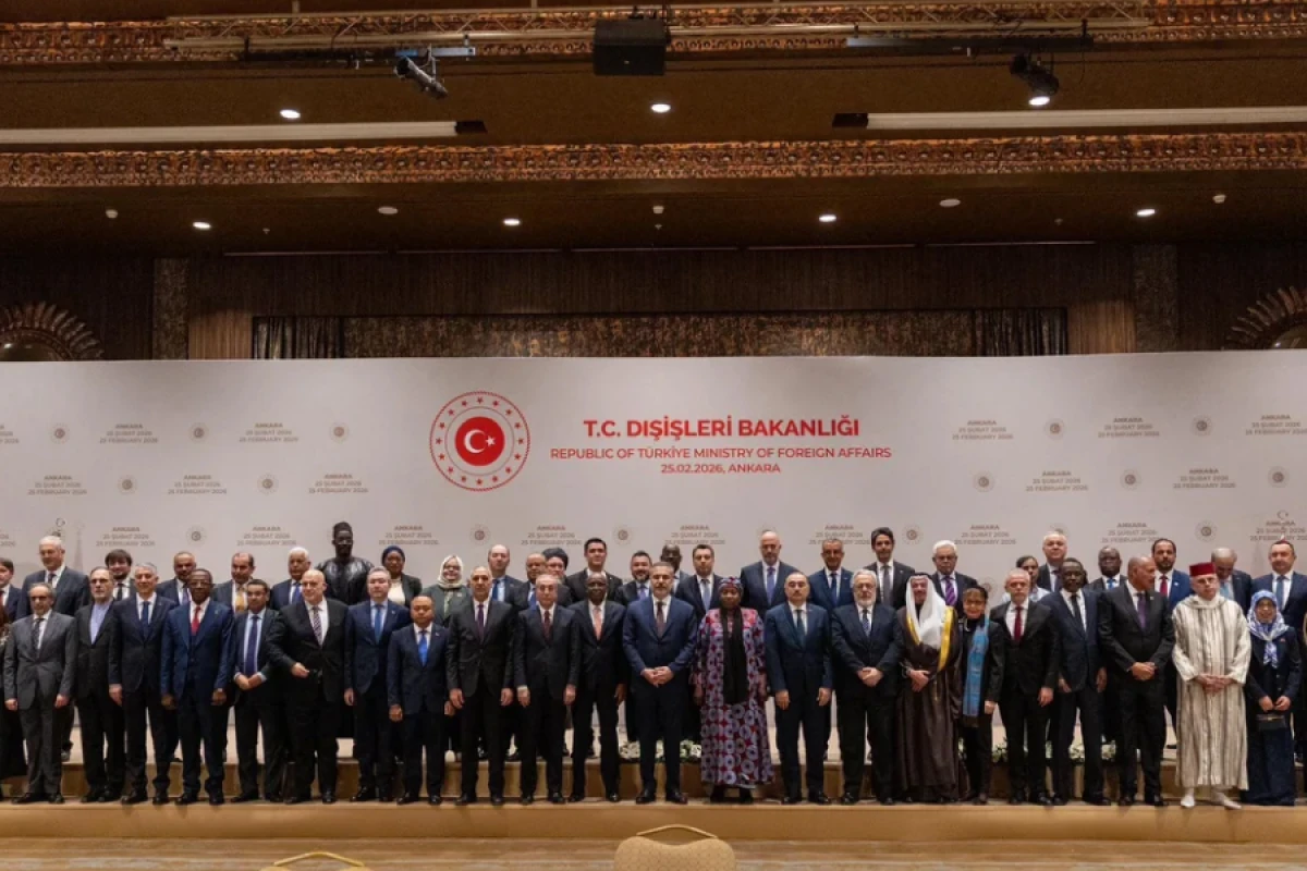 D-8 Baş katibi Türkiyədə yüksək səviyyəli görüşlər keçirdi