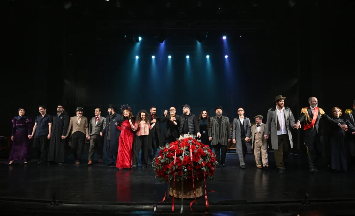 Leyla Əliyeva "Neft bumu hamıya gülümsəyir" tamaşasının nümayişində iştirak etdi — 7