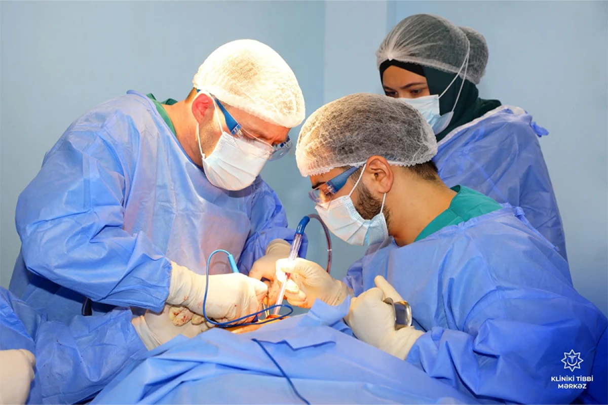 KTM-də total endoprotezləşdirmə əməliyyatı icra edildi