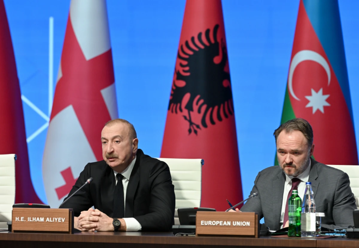 Prezident CDQ-nin Məşvərət Şurası çərçivəsində nazirlərin 12-ci iclasında iştirak etdi - YENİLƏNDİ — 4