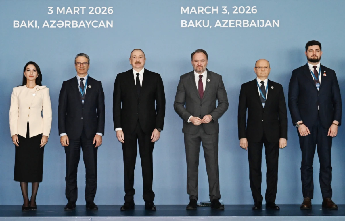 Prezident CDQ-nin Məşvərət Şurası çərçivəsində nazirlərin 12-ci iclasında iştirak etdi - YENİLƏNDİ — 9