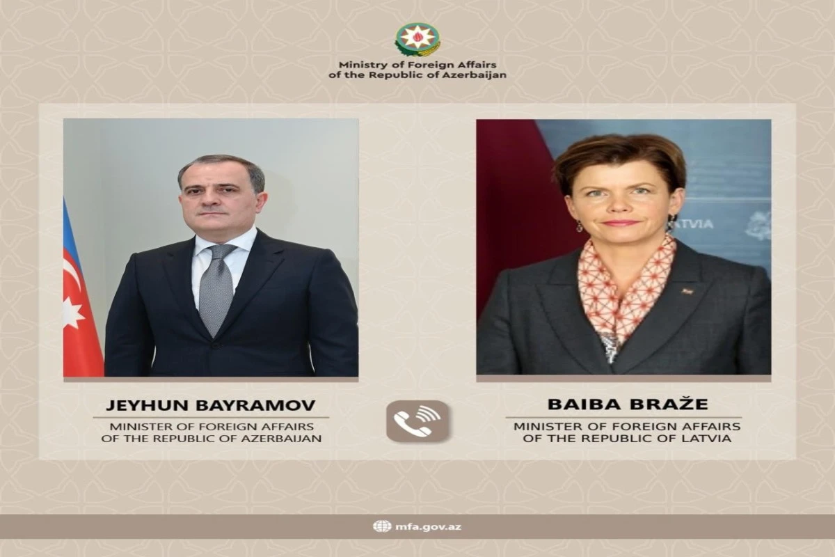 Ceyhun Bayramov Latviya xarici işlər naziri ilə telefon danışığı apardı