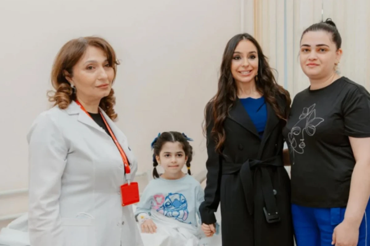 Leyla Əliyeva Bakıda Uşaq Klinik Xəstəxanasını ziyarət etdi