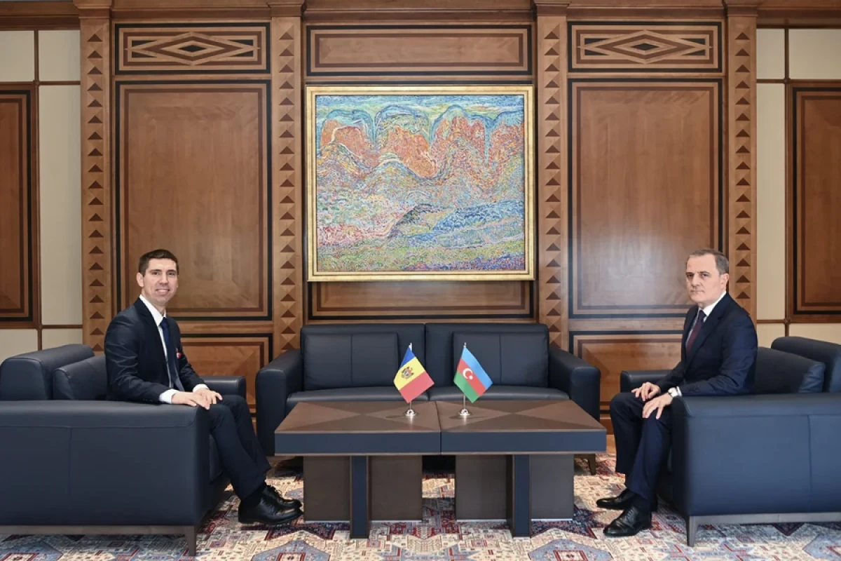 Azərbaycan və Moldova XİN rəhbərlərinin geniştərkibli görüşü keçirildi - YENİLƏNDİ 3