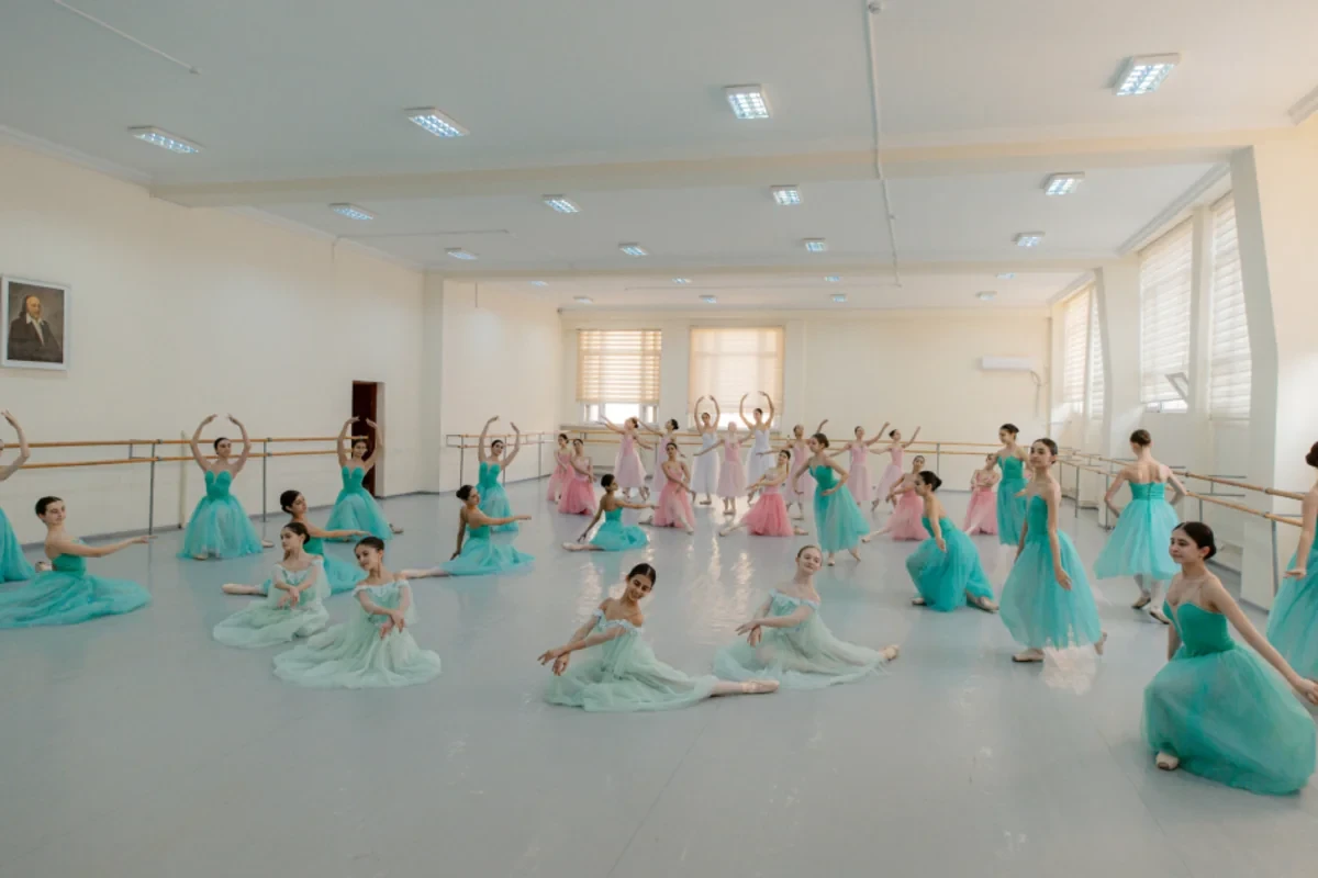 Leyla Əliyeva Bakı Xoreoqrafiya Akademiyasının qonağı oldu — 2
