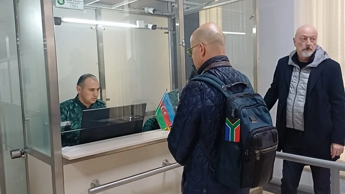 Avstriyanın beş diplomatı İrandan Azərbaycana təxliyə edildi — 3