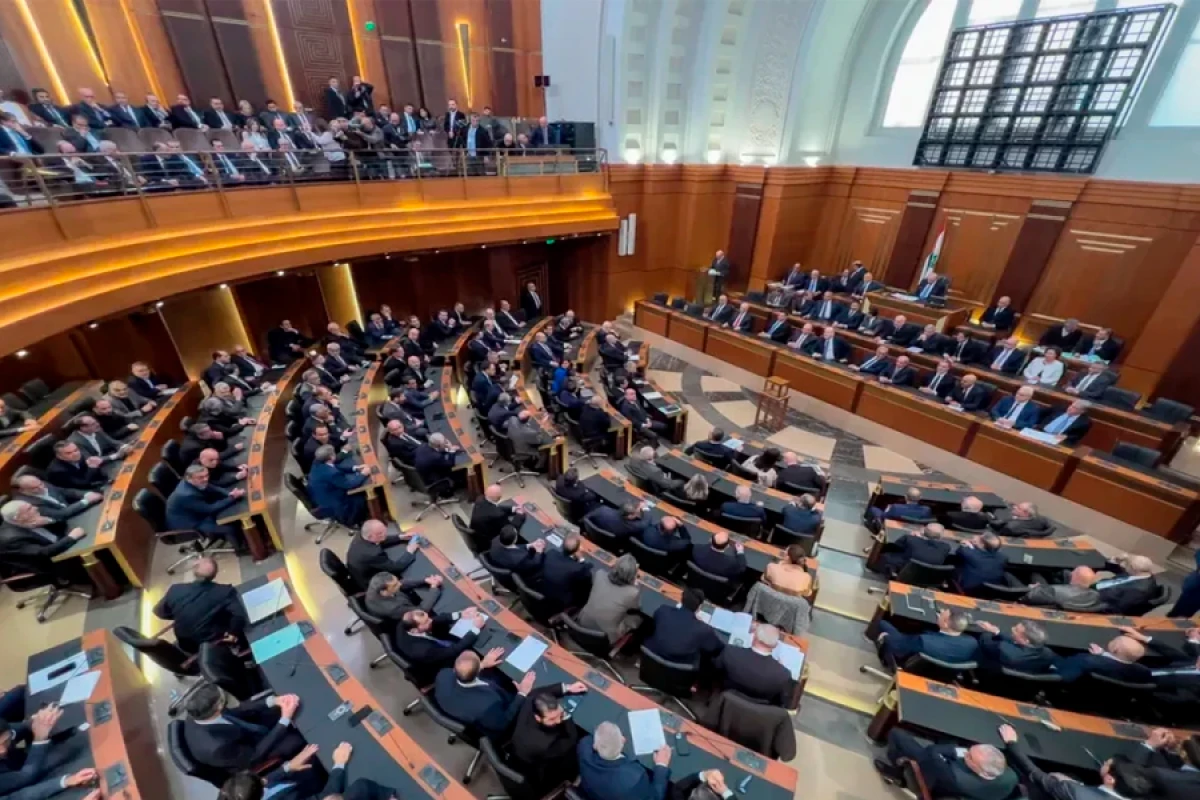 Livanda parlament seçkiləri 2 il müddətinə təxirə salındı