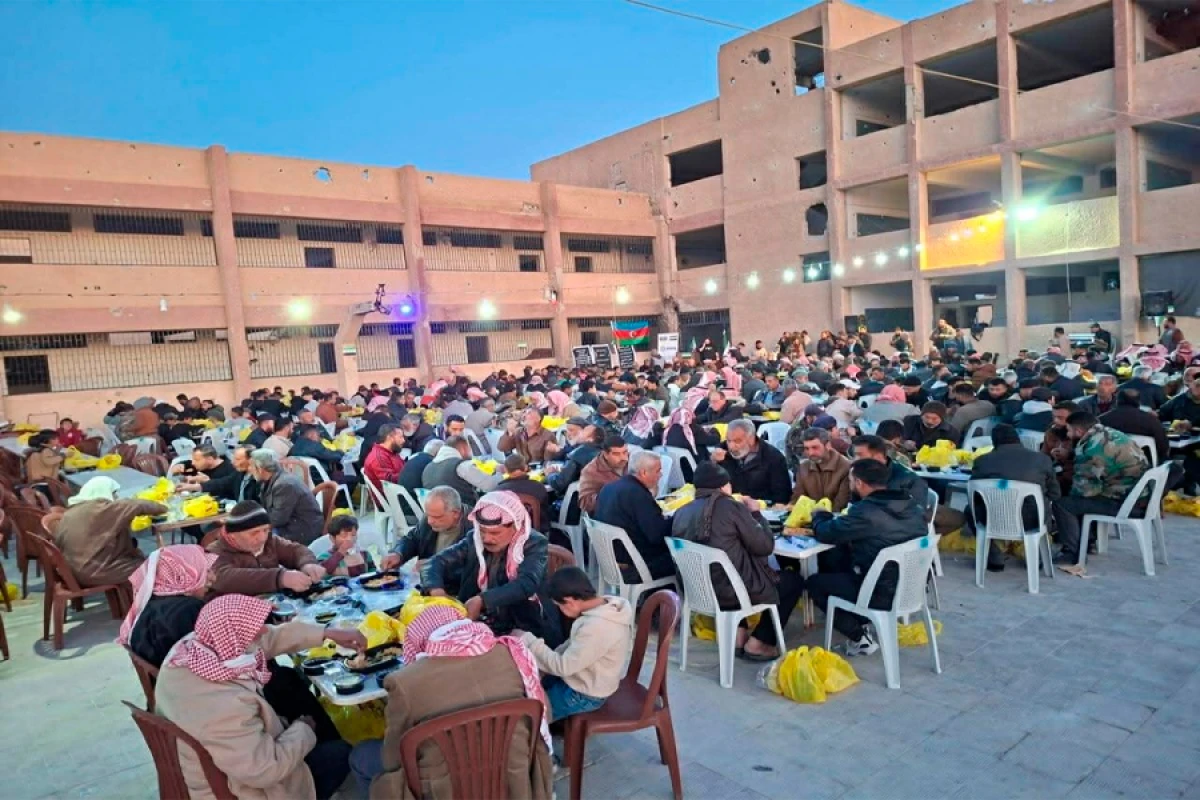 Azərbaycan səfirliyi Suriyada iftar süfrələri təşkil etdi - FOTO