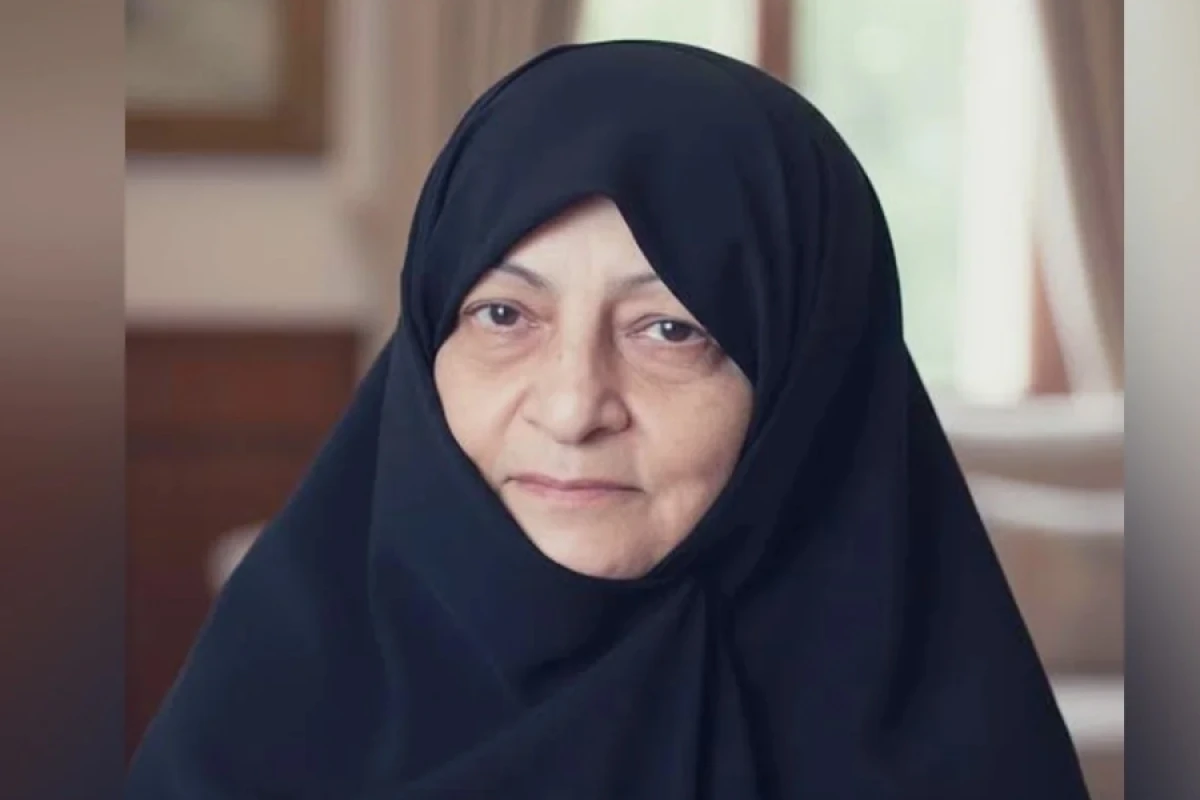 KİV: Əli Xameneinin həyat yoldaşı sağdır