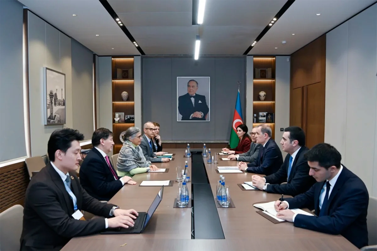 Ceyhun Bayramov Anaklaudiya Rossbax ilə görüşdü