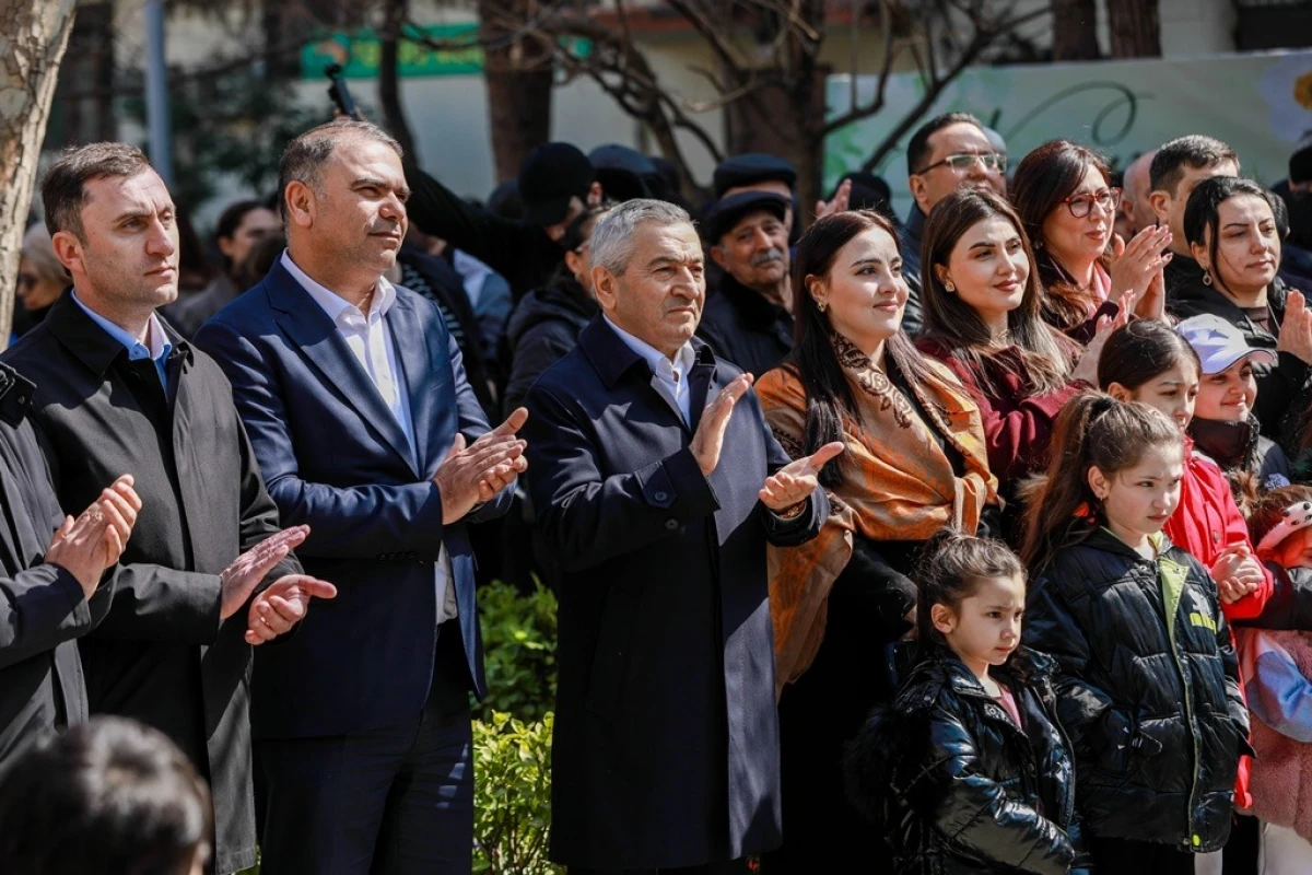 Paytaxtın abad məhəllələrindəki Novruz şənlikləri davam edir — 7