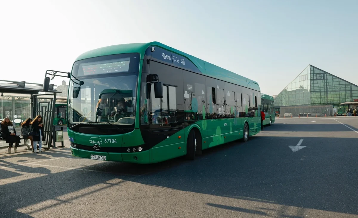 Daha 7 marşrut xəttinin avtobusları tam elektrikləşdirildi — 4
