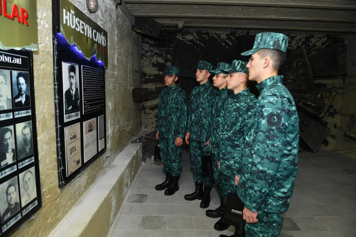 Elçin Quliyev fərqlənən hərbi qulluqçuları təltif etdi — 6