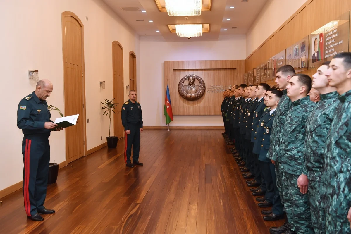 Elçin Quliyev fərqlənən hərbi qulluqçuları təltif etdi — 7