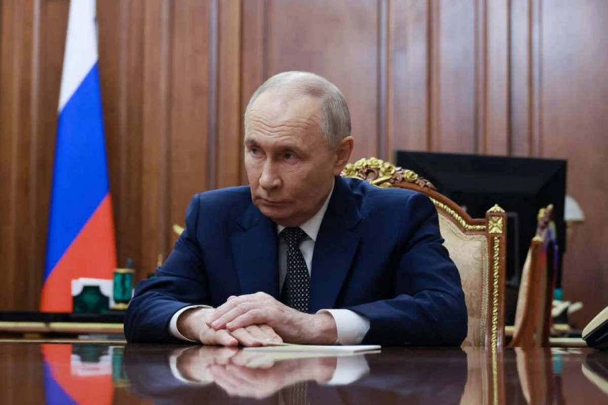 Putin Laricaninin vəfatı ilə bağlı İran liderinə başsağlığı verdi