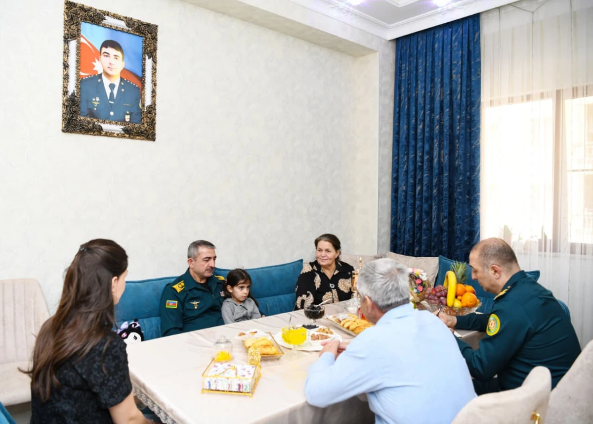 Elçin Quliyev şəhid ailələrini ziyarət etdi — 7