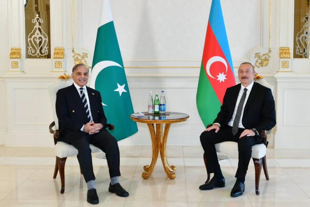 İlham Əliyev və Şahbaz Şərif Ramazan bayramı münasibətilə bir-birini təbrik etdi