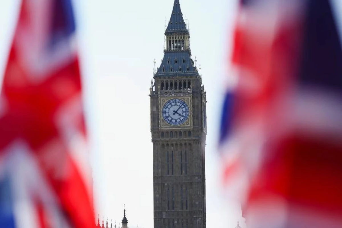 Britaniyanın büdcə kəsiri rekord həddə çatdı