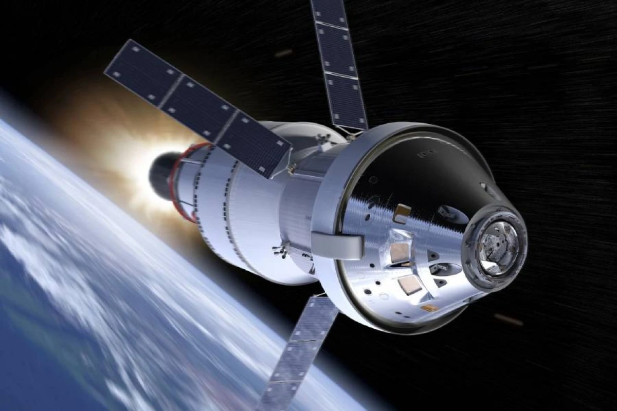 NASA-nın nəhəng raketi buraxılış meydançasına çatdırıldı