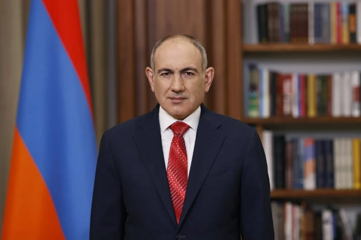 Paşinyan İran rəsmilərini təbrik etdi
