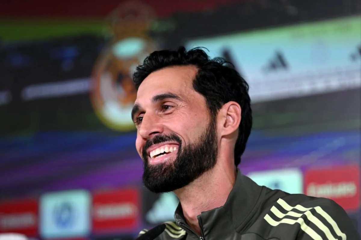 Derbi öncəsi isti sözlər: Arbeloa rəqibini təriflədi