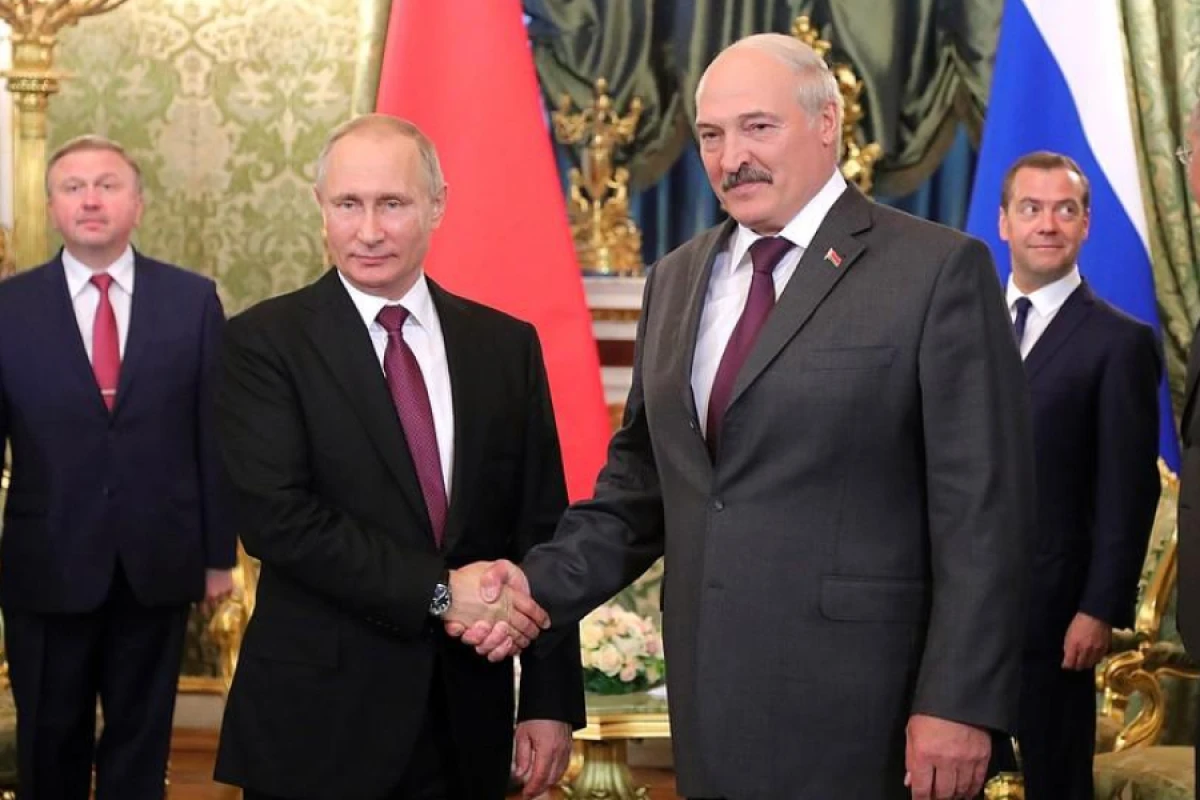 Lukaşenko Putinlə danışdı