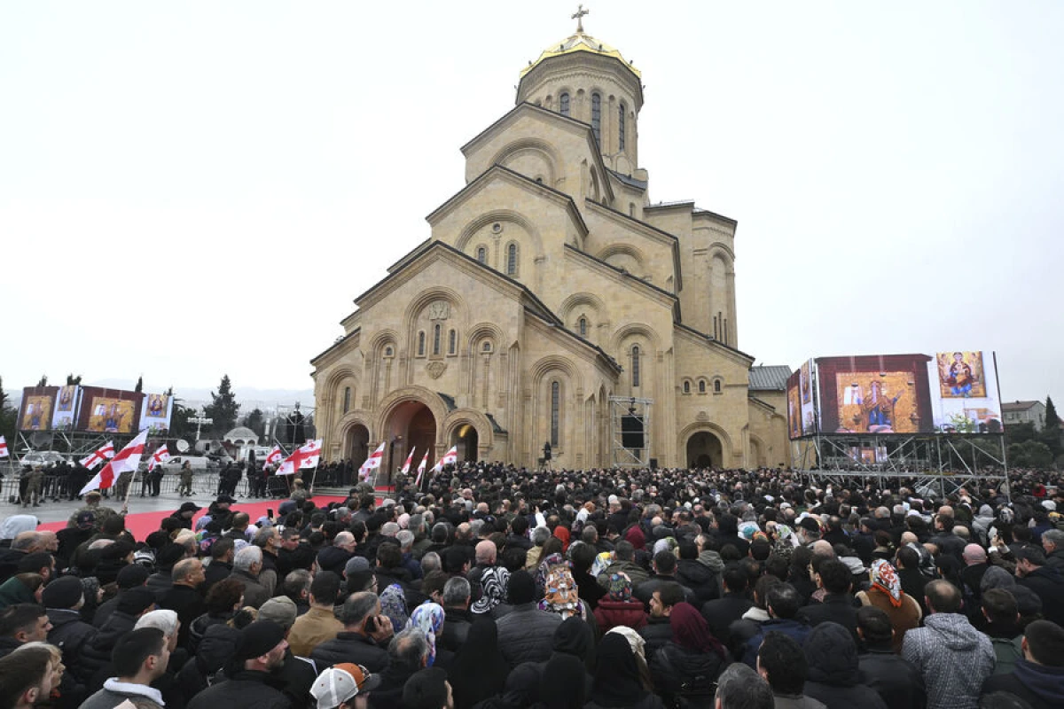 Gürcüstan Patriarx II İlya ilə vidalaşır -VİDEO