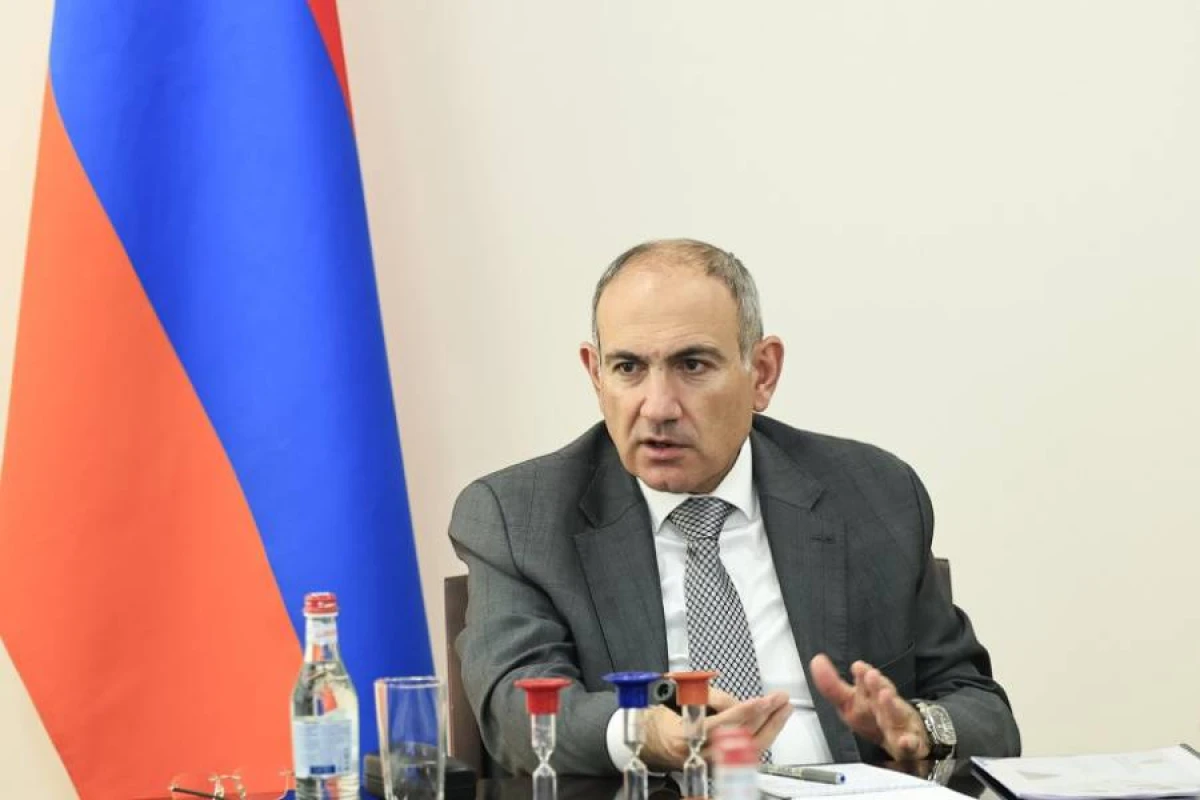 Paşinyan: "Dəmir yollarının idarəsi Qazaxıstana verilə bilər"