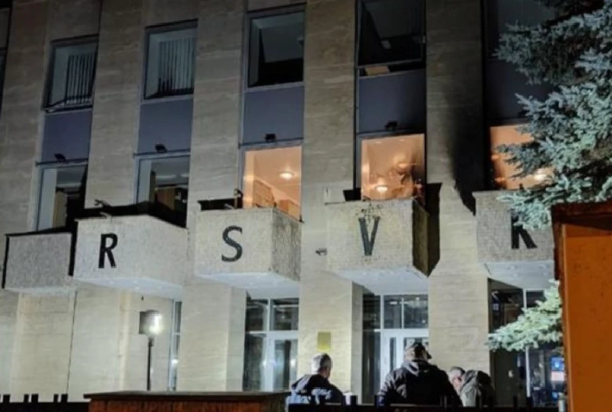 Praqada "Rus Evi"nə hücum edildi
