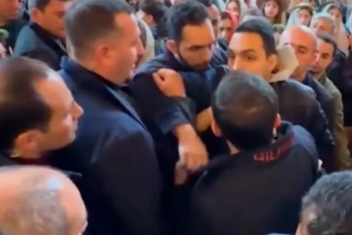 Paşinyanı vurmağa cəhdlə bağlı iki nəfər saxlanıldı