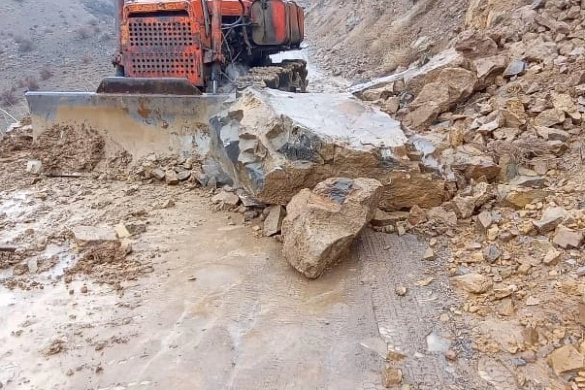 Ordubadda qaya uçqunu oldu - Fotolar — 2