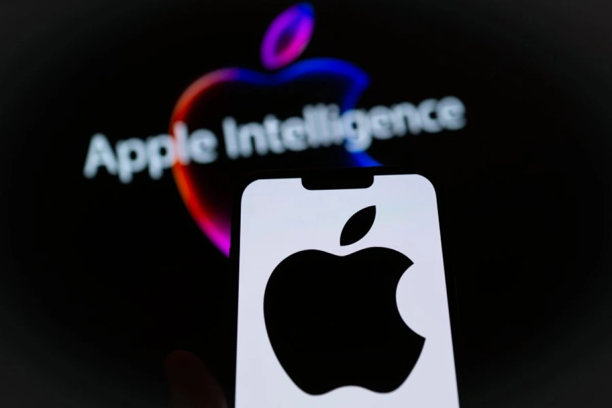 "Apple" süni intellekt funksiyalarını aktiv etdi