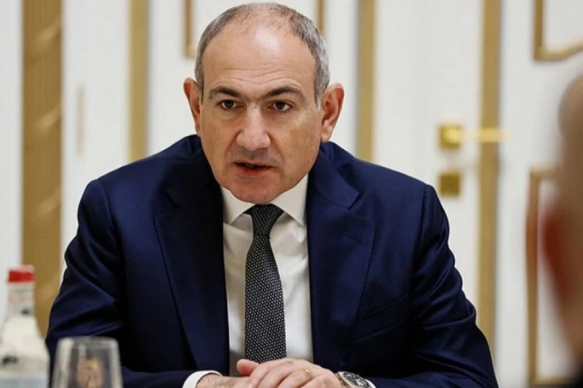 Paşinyan: "Ermənistan Aİİ və Aİ-yə üzvlüyün uyğunsuz olduğunu bilir"